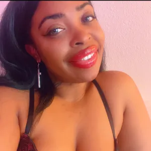 ☺️  S H E L L Y    +    S M I L E S  ☺️