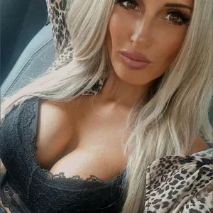 Iva Blondie