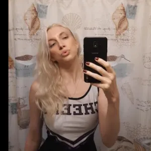 Holly Love