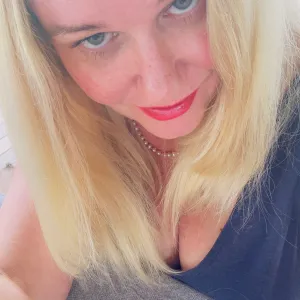 Breastshy