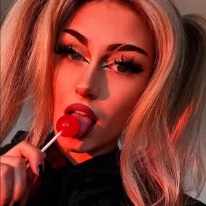 AshleyShira