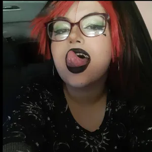 ChubbyGothGirl