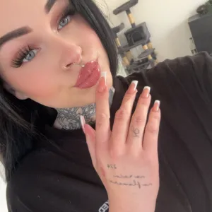 Annica🥵