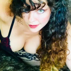Majestic Tits