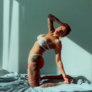 Molly (lovesbig) Dixx