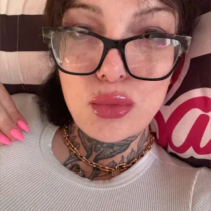 𝓃𝒾𝒸𝑜𝓁𝑒♡