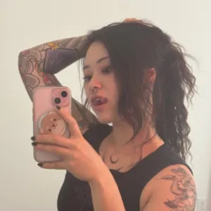 ur2dwaifu