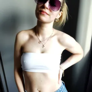 Laramania_1