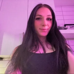 Nikki North 🖤