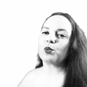 Tina Hotcurves