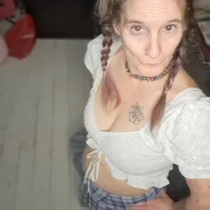 Skye Peaches