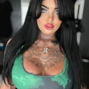 TATTED BEAUTY🔥