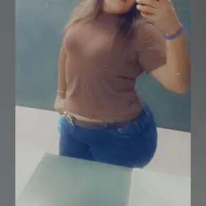 Linda Love23