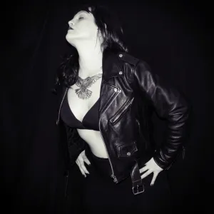 Rogue Raven pin up