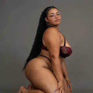 Juliet M Z VIP
