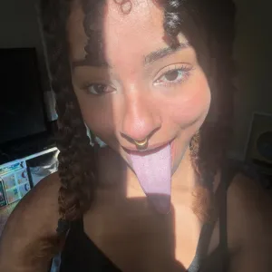 Akia;)