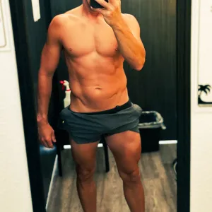 BRAD 💪🏼🔥The Naked Trainer