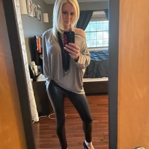Hotwife Nikki 🦋