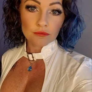 OneNaughtyWife