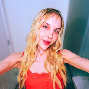 Sofie Skye 💗 VIP OF 💗
