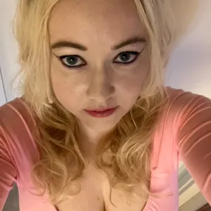Ellatiina30