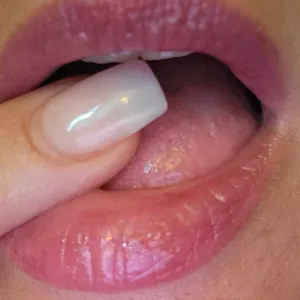 Nudey Lips