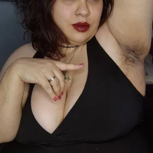 PHANIE 𝑯𝑨𝑰𝑹𝒀 𝑫𝑶𝑴𝑴𝑬 𝑩𝑩𝑾