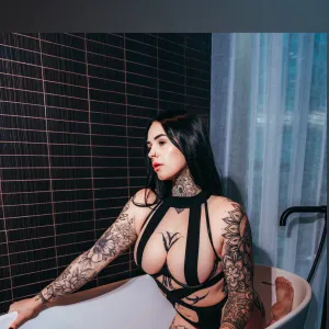 Chlo