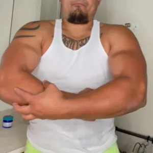 RealStraightPapi