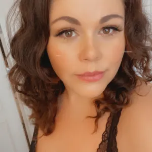CurvyDanishDarling