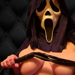 TheCurvyKillingQueen