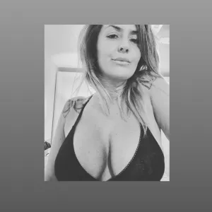 Dolce Deb ❤️👣👄😈😻❤️‍🔥