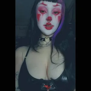 𖤐 Horror Brat 𖤐