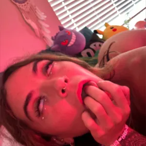 𝓥𝓘𝓞𝓛𝓔𝓣 𝓢𝓚𝓨𝓔 👾✨