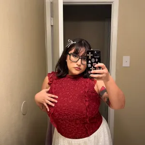 Hot Sexy Goddess 🖤⚰️🚬🤍