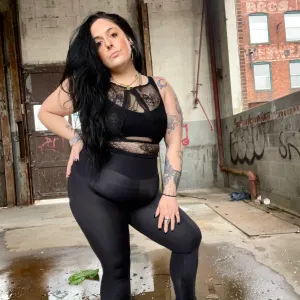 Dahlia Caroline 💣 💋