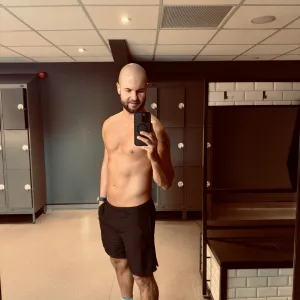 🍆🍑🦶🏻💦