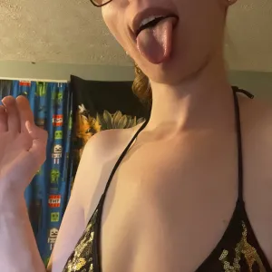 KiKiPAWG