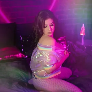 AlexisLooseHolesMama