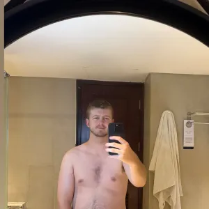 hairy aussie guy