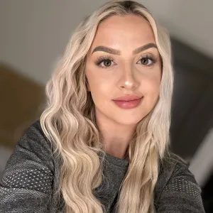 ARI NICOLE
