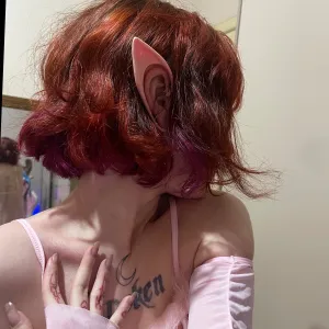<3