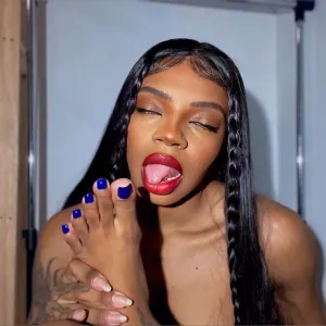 Paiva Queen Feet | FREE 🔓