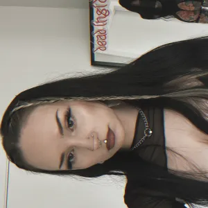 𝖌𝖎𝖗𝖑 𝖜𝖎𝖙𝖍 𝖙𝖍𝖊 𝖘𝖓𝖆𝖐𝖊 𝖙𝖆𝖙𝖙𝖔𝖔🐍