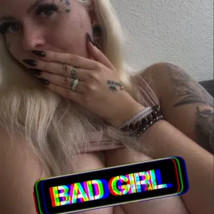 Blondrebel