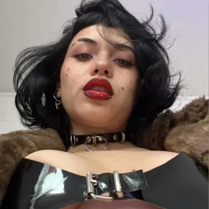 Nasty mika 🦨