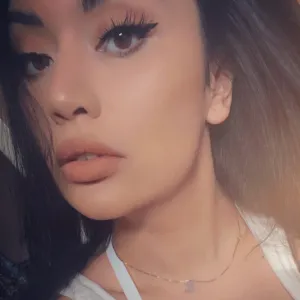 B. 🍔