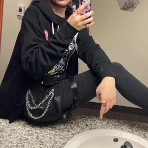 Queen Yvette