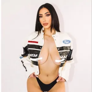 ICY NINA ❄️