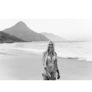 The Aussie Blondie 🌸FREE🌸